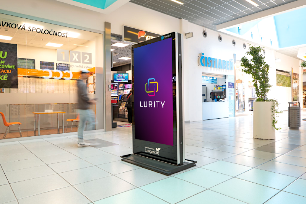 OC Laugaricio Trenčín 3A — DOOH obrazovka v OC Laugaricio, Trenčín