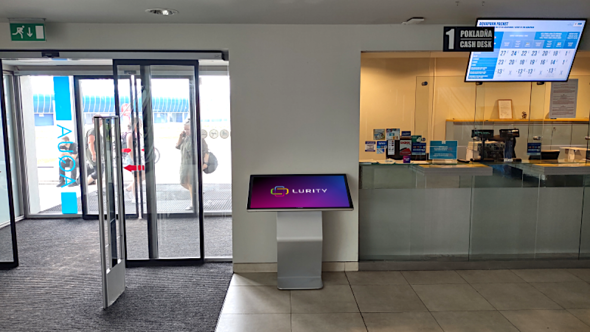 AquaCity Poprad Vstup kiosk — DOOH obrazovka v Aquapark AquaCity Poprad, Poprad