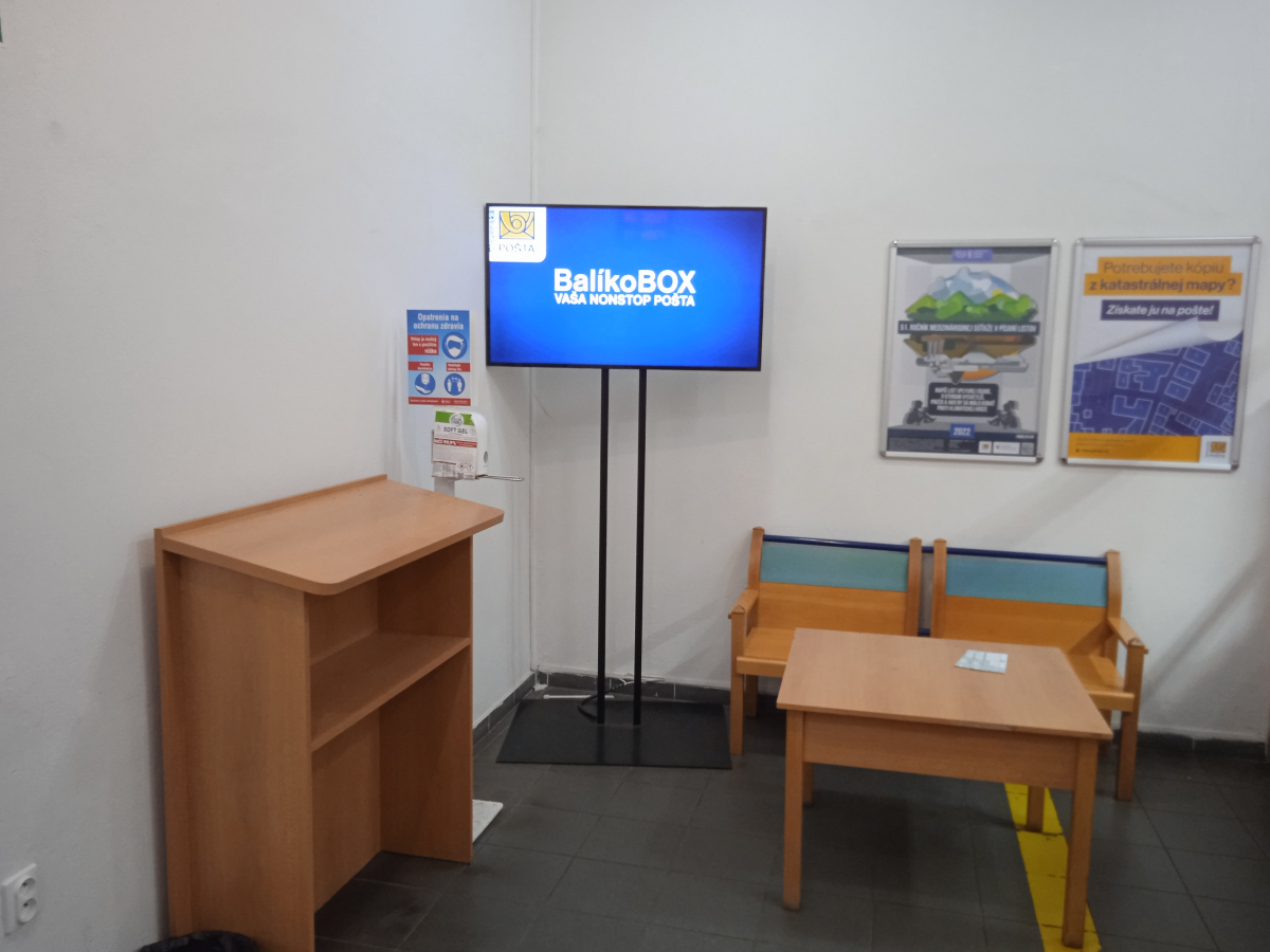 Pošta 1 Senica B — DOOH screen at Posta 1 Senica, Senica