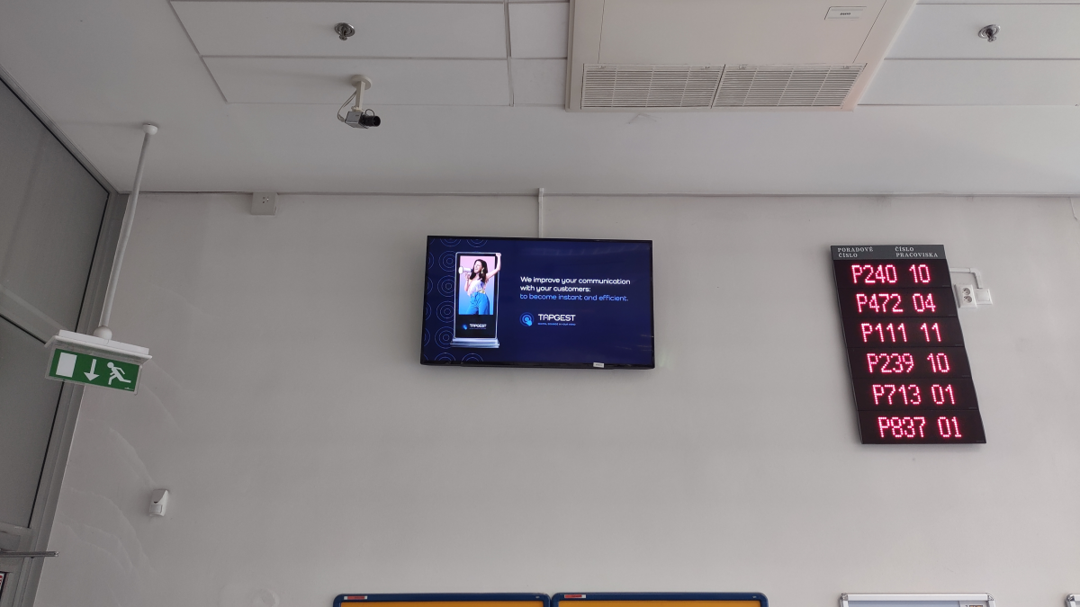 Posta 1 Bardejov B — DOOH screen at Pošta 1 Bardejov, Bardejov