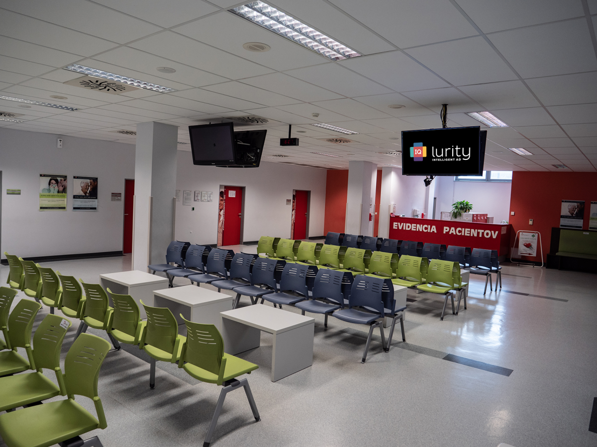 M42 - Zdrav. zar. Vúsch, Ondavská 8, KE — DOOH screen at VÚSCH, Košice
