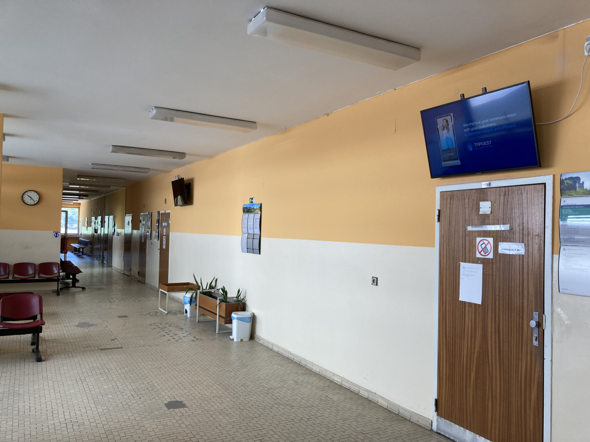21 Endokrinologicka ambulancia 1.p — DOOH screen at Fakultná nemocnica s poliklinikou F. D. Roosevelta Banská Bystrica, Banská Bystrica