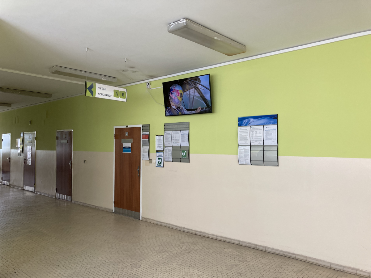 26 Neurologicka ambulancia 2.p — DOOH screen at Fakultná nemocnica s poliklinikou F. D. Roosevelta Banská Bystrica, Banská Bystrica