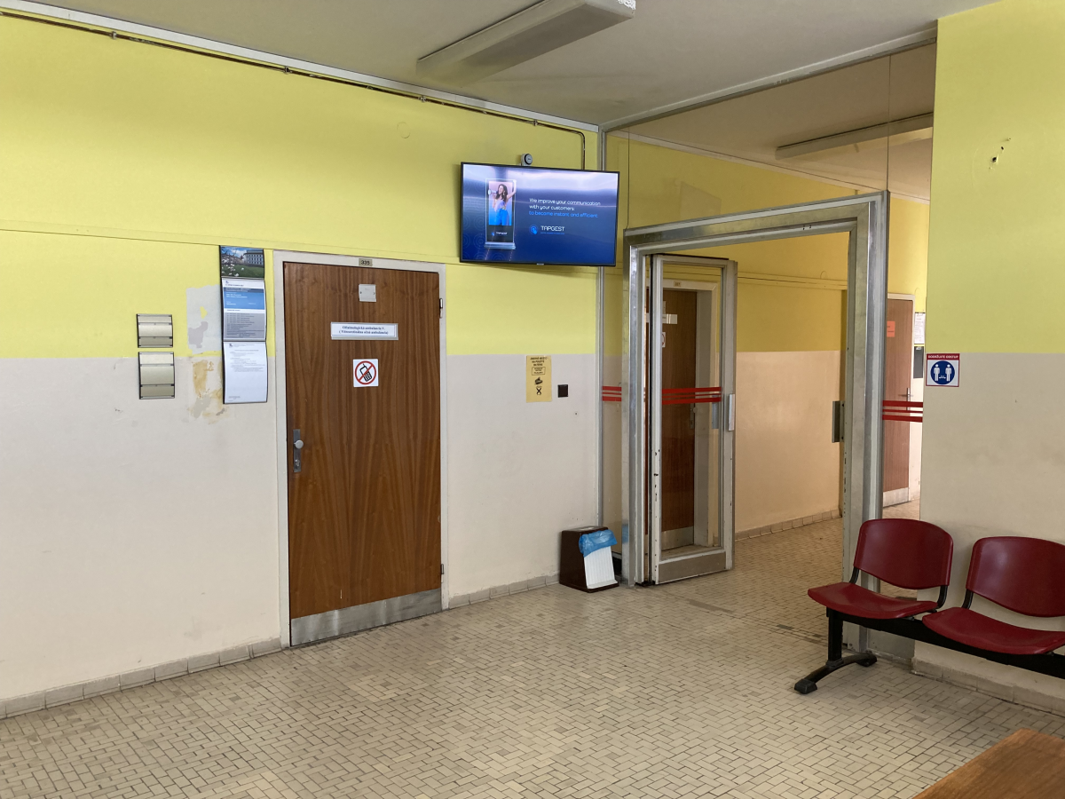 31 Oftalmologicka ambulancia 3.p — DOOH screen at Fakultná nemocnica s poliklinikou F. D. Roosevelta Banská Bystrica, Banská Bystrica