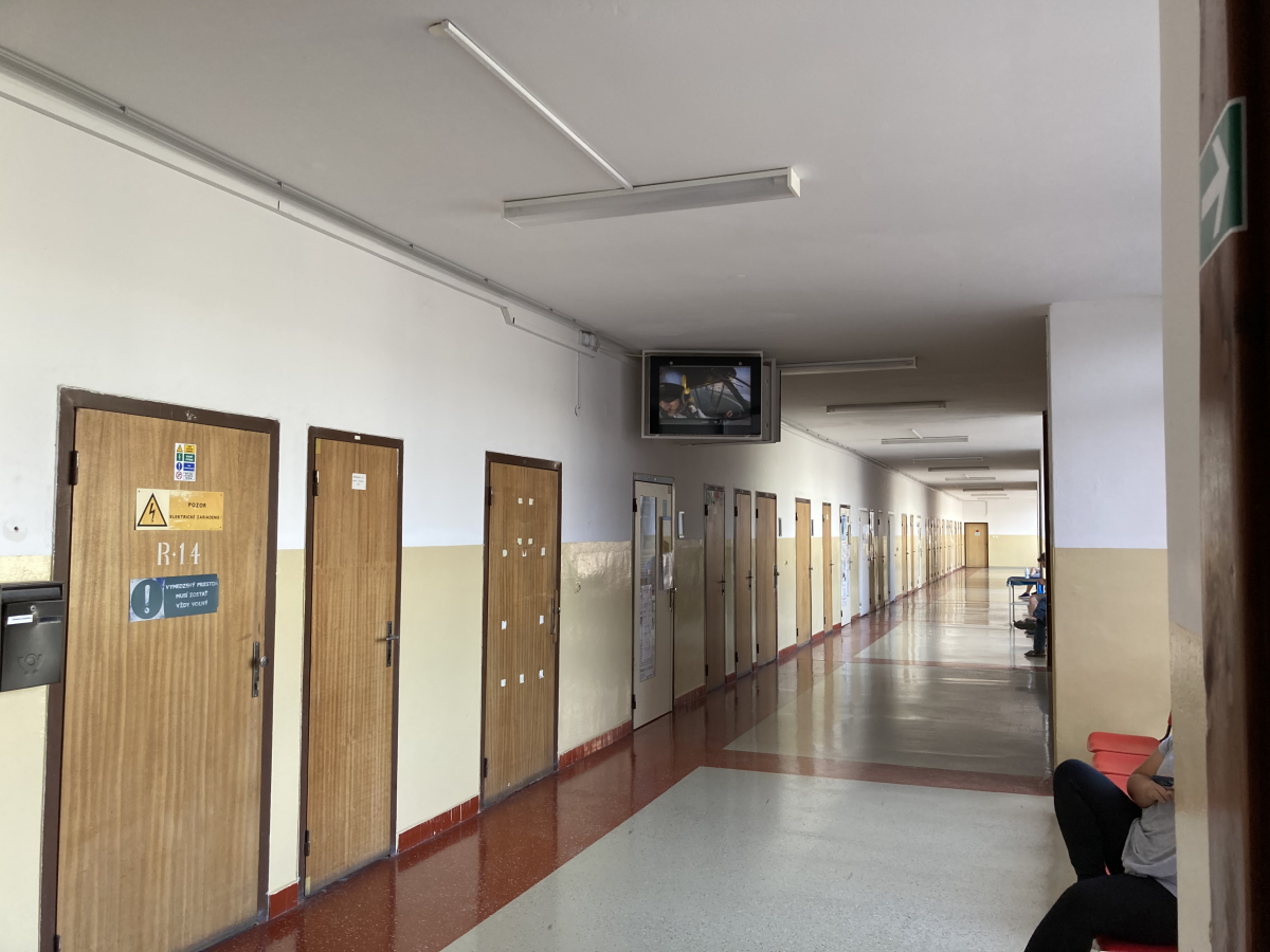 2 Vseobecny lekar — DOOH screen at Nemocnica Tehelna, Bratislava