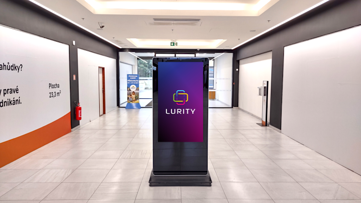 OC Řepy - 3.p západ chodba — DOOH screen at OC Řepy 1, Praha