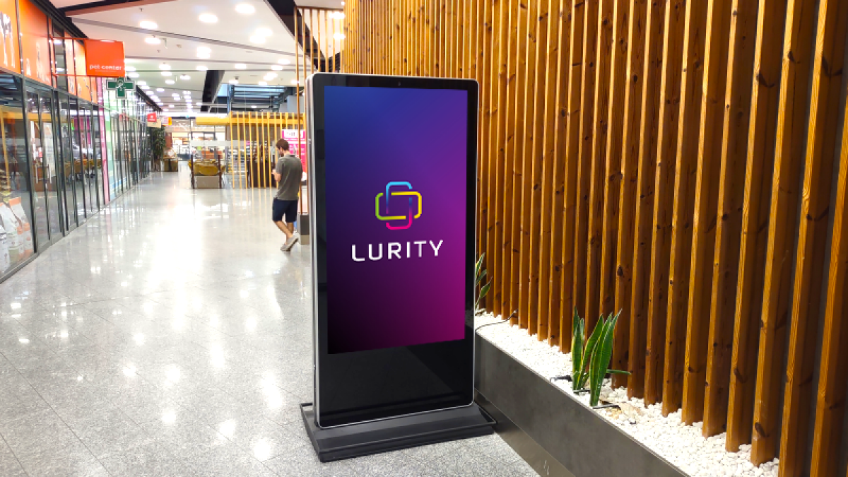 OC Retro Bratislava 2A — DOOH-Bildschirm in OC Retro, Bratislava