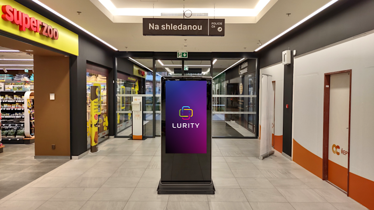 OC Řepy - 3.p sever chodba — DOOH screen at OC Řepy 2, Praha