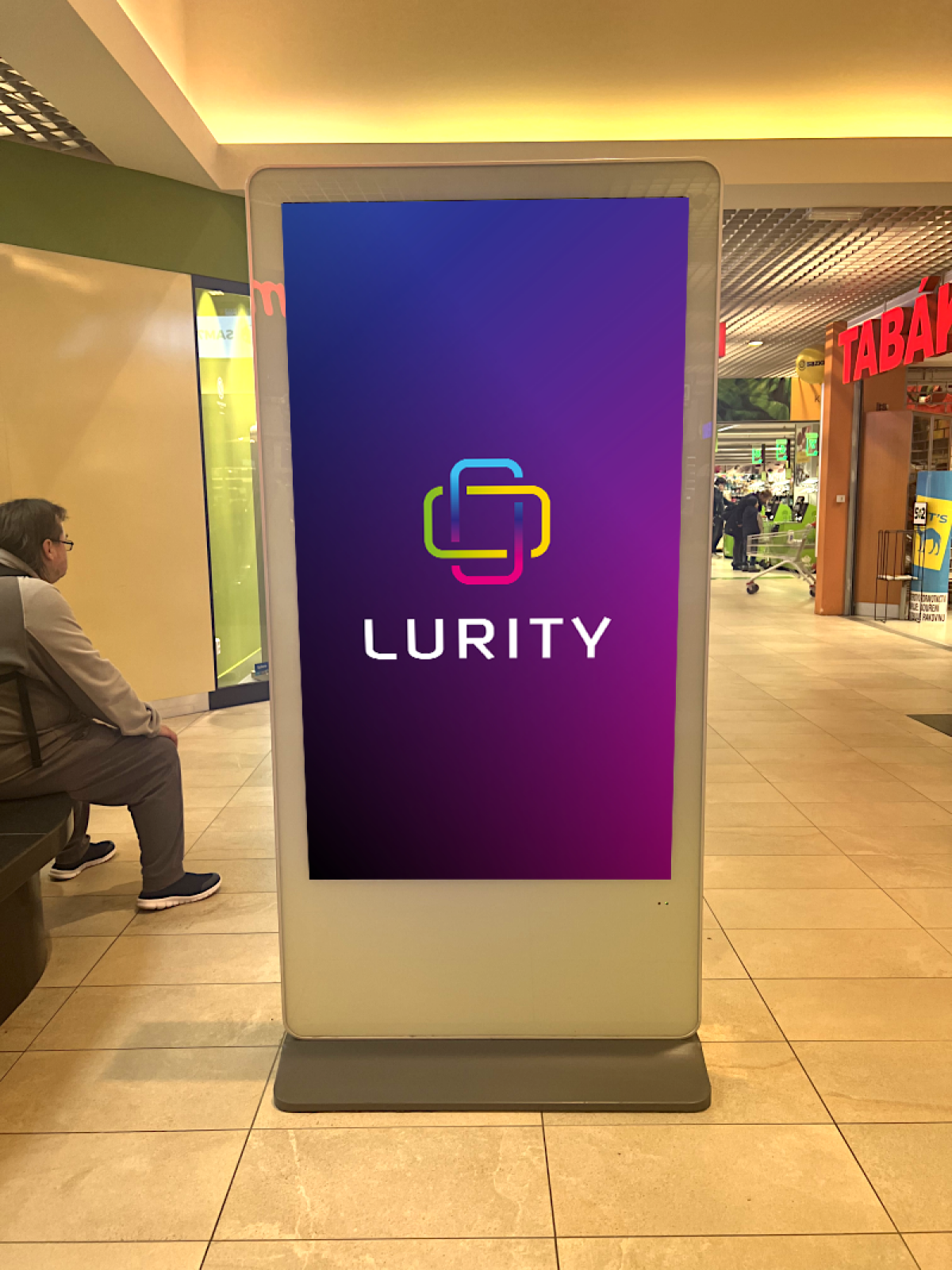 Plody zeme — DOOH-Bildschirm in OC ELAN, Havířov