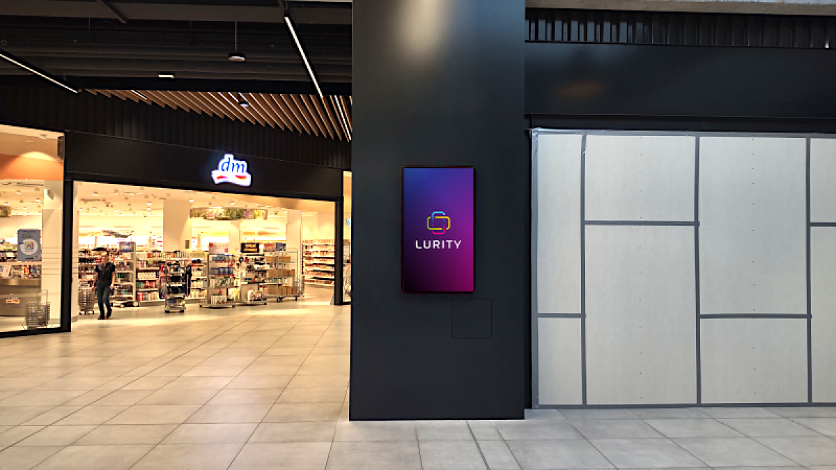 Futurum Brno - Závěsná zeď přízemí — DOOH screen at Obchodní Centrum Futurum 2, Brno