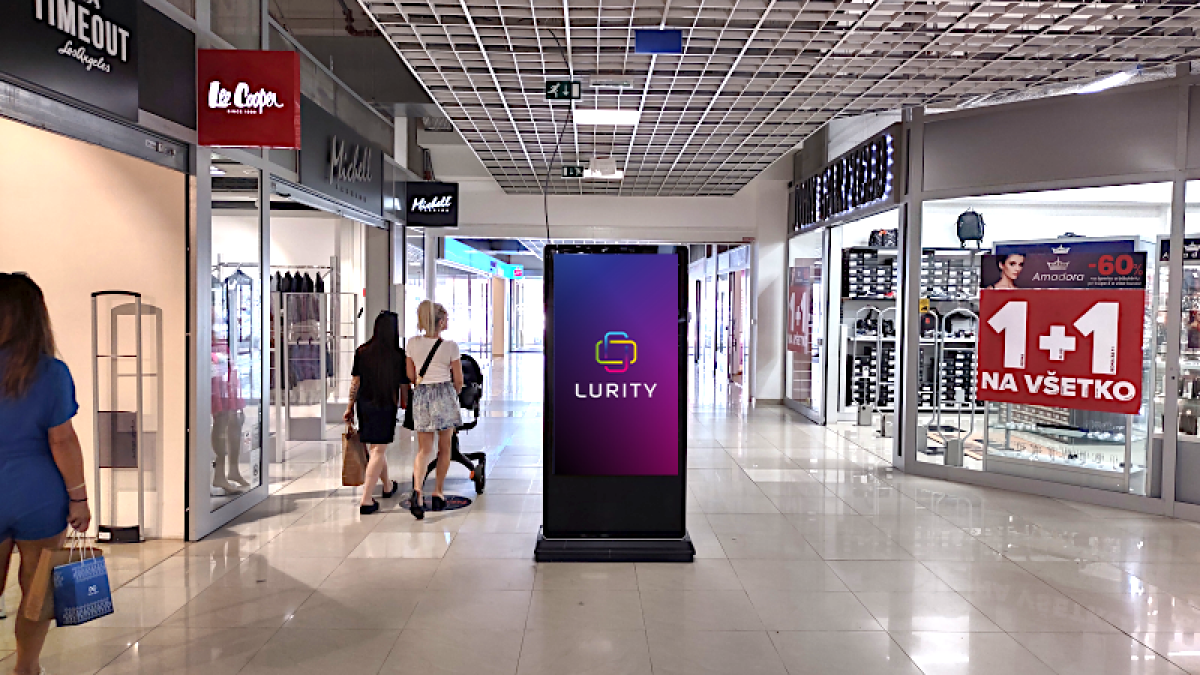 OC Madaras Spišská Nová Ves 1B — DOOH screen at OC Madaras, Spišská Nová Ves