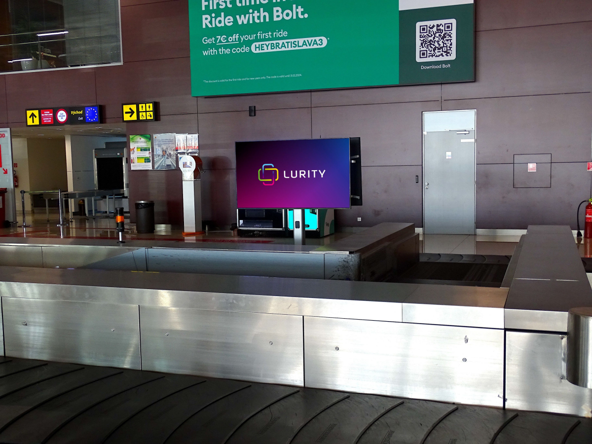 Bratislava Letisko Prilety 5B — DOOH screen at BTS - Bratislavské letisko - Prílety B, Bratislava