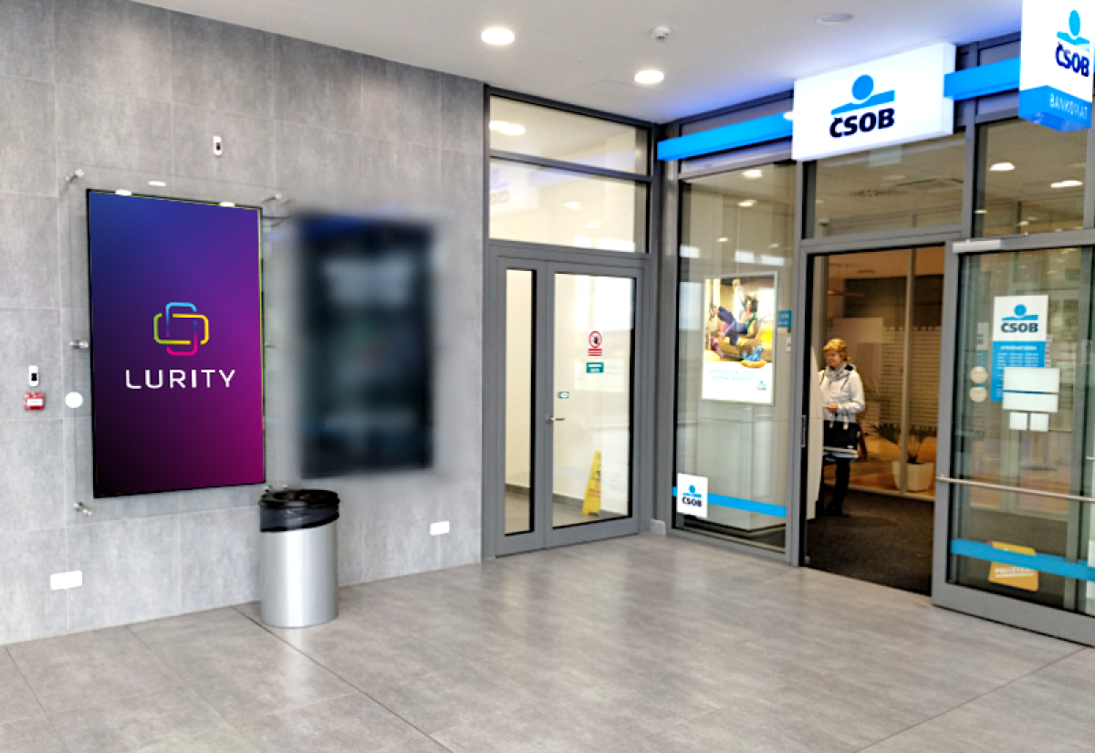 OC Háje Praha ČSOB 6 levá — DOOH screen at OC Haje - levá, Praha