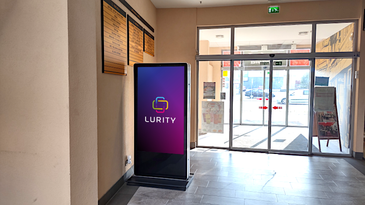 OC Avenue Humenné 1B — DOOH obrazovka v OC Avenue, Humenné