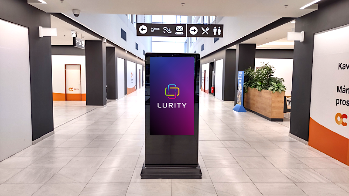 OC Řepy - 3.p západ vchod — DOOH screen at OC Řepy 1, Praha