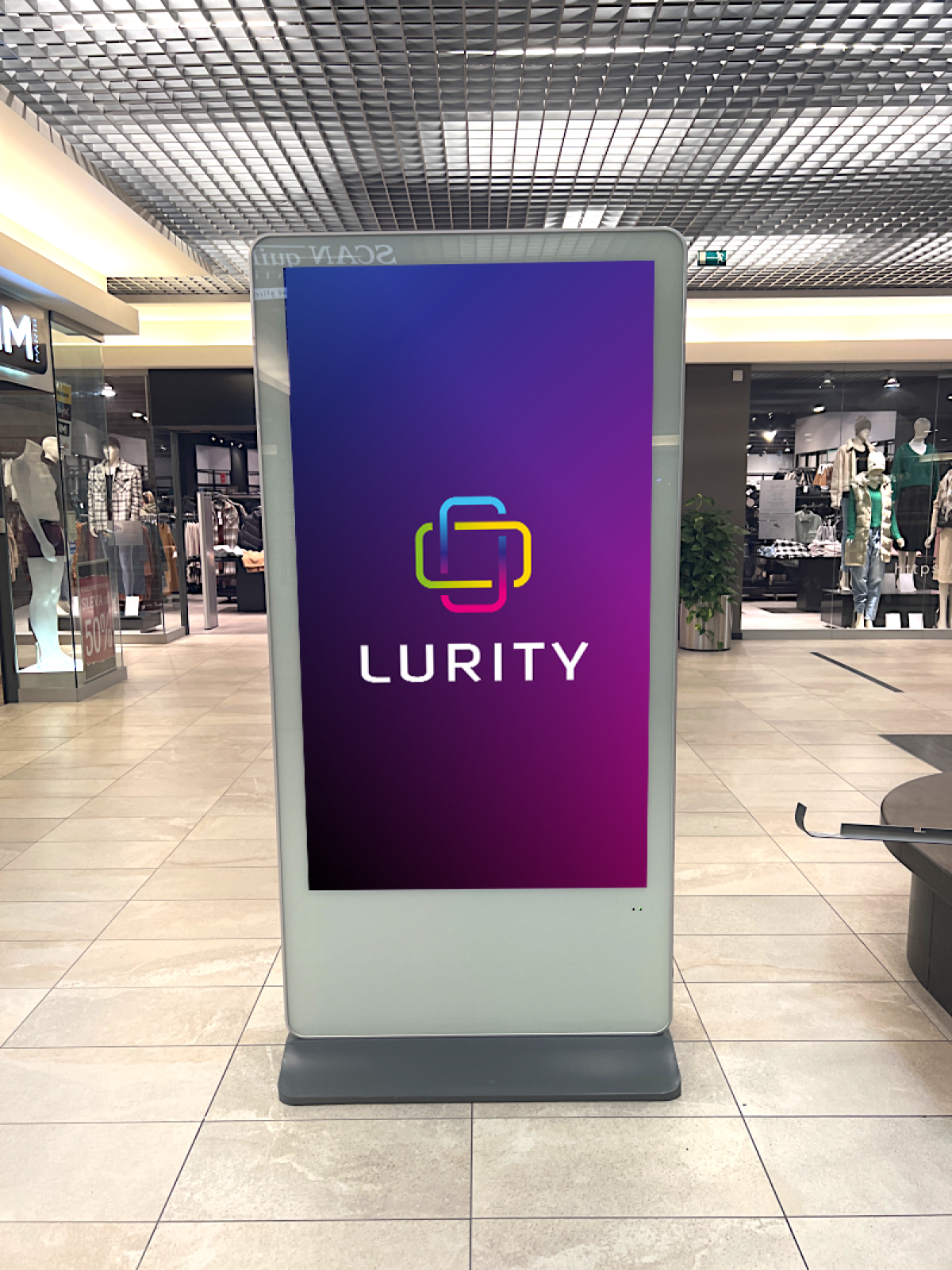 Zlatnictví PM — DOOH screen at OC ELAN patro, Havířov