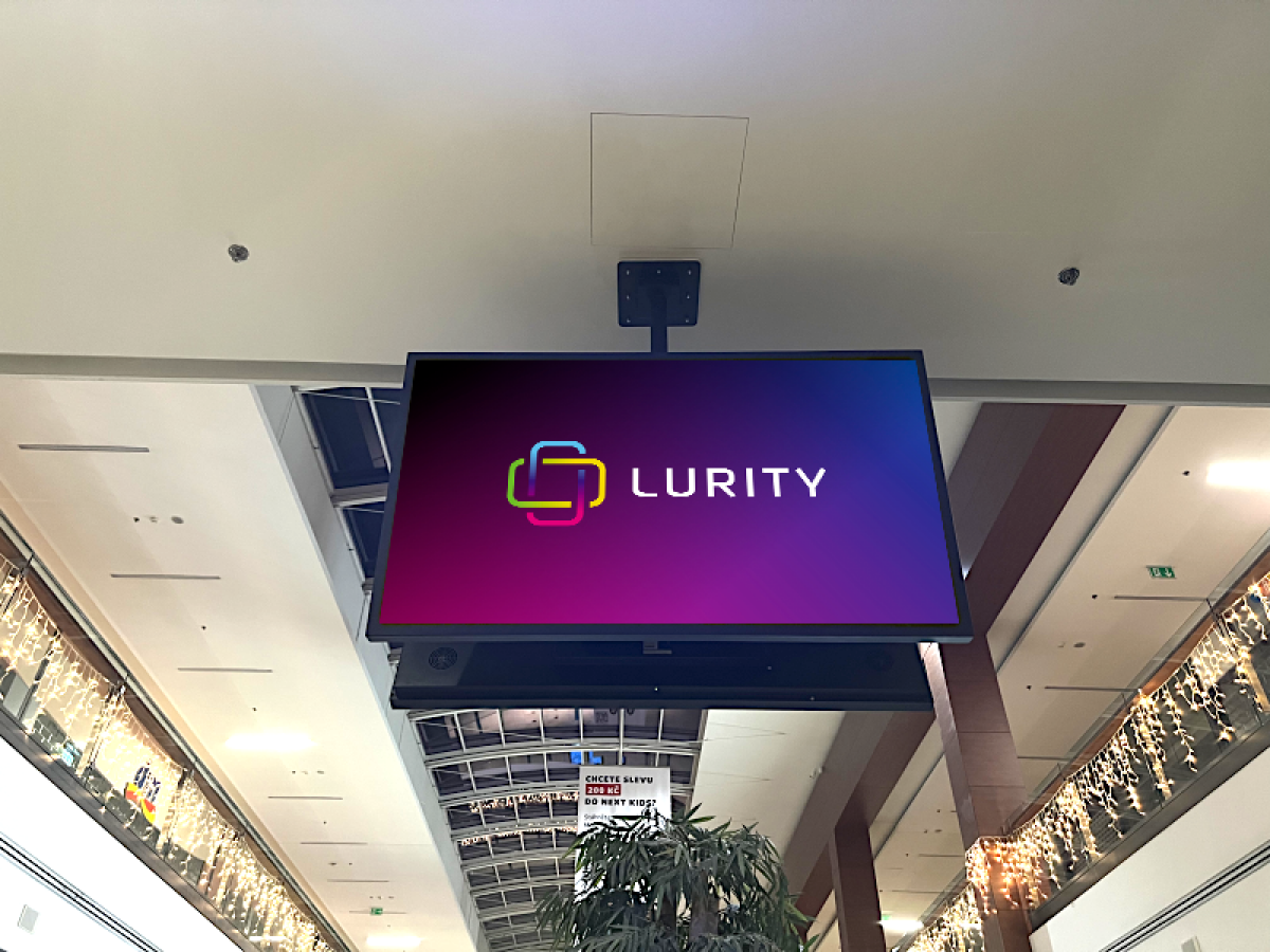 TV7 Levá chodba Orsay, Ecco, House — DOOH screen at Galerie Harfa horizontal, Praha
