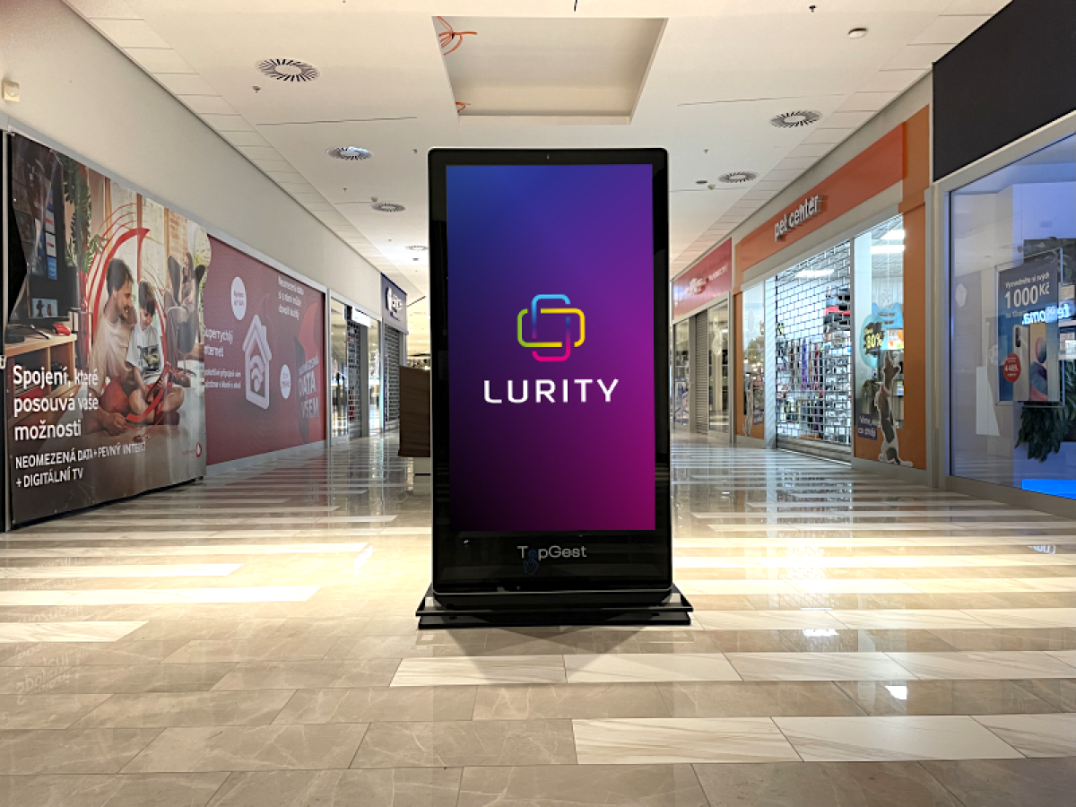OC Central - 2NP. O2 vstup — DOOH-Bildschirm in Nákupní centrum Central Most, Most