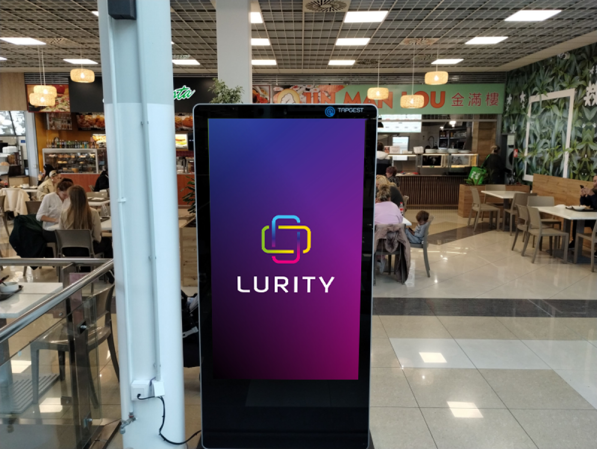 OC Aquario Nové Zámky 2B Decodom — DOOH-Bildschirm in Aquario Shopping Center, Nové Zámky