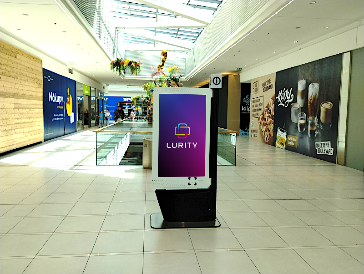 OC Central Kladno 4A Lindex 2P — DOOH-Bildschirm in Central Kladno, Kladno