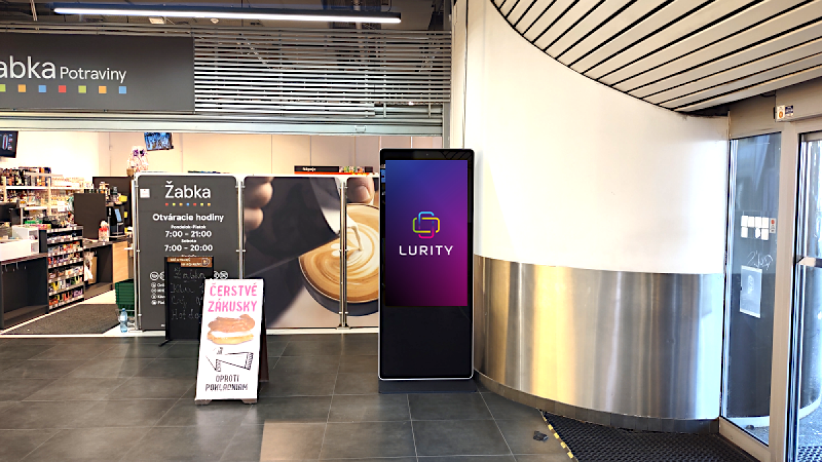 OC Prior Bratislava 3 — DOOH obrazovka v Prior BA, Bratislava