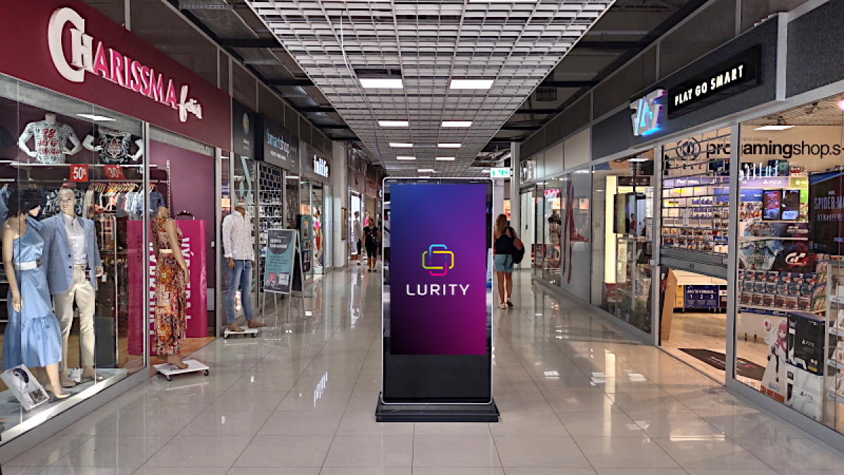 OC Madaras Spišská Nová Ves 2A — DOOH screen at OC Madaras, Spišská Nová Ves