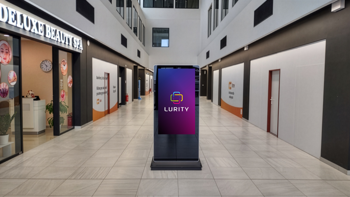 OC Řepy - 3.p východ vchod — DOOH screen at OC Řepy 1, Praha