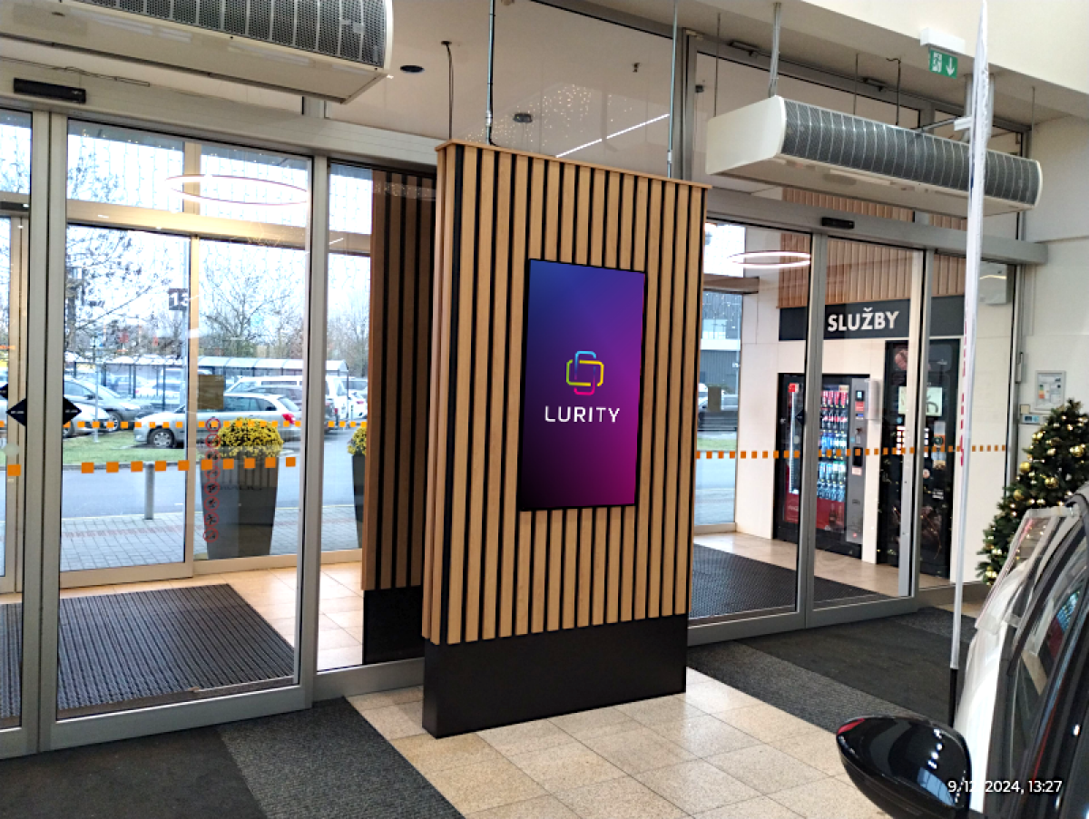OC Géčko vnútorná — DOOH-Bildschirm in Géčko České Budějovice, České Budějovice